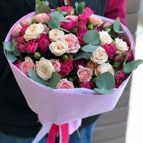 Букет цветов "Ассорти кустовых роз" Букет цветов "Ассорти кустовых роз"